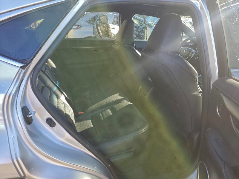 Фото 11 - LEXUS NX