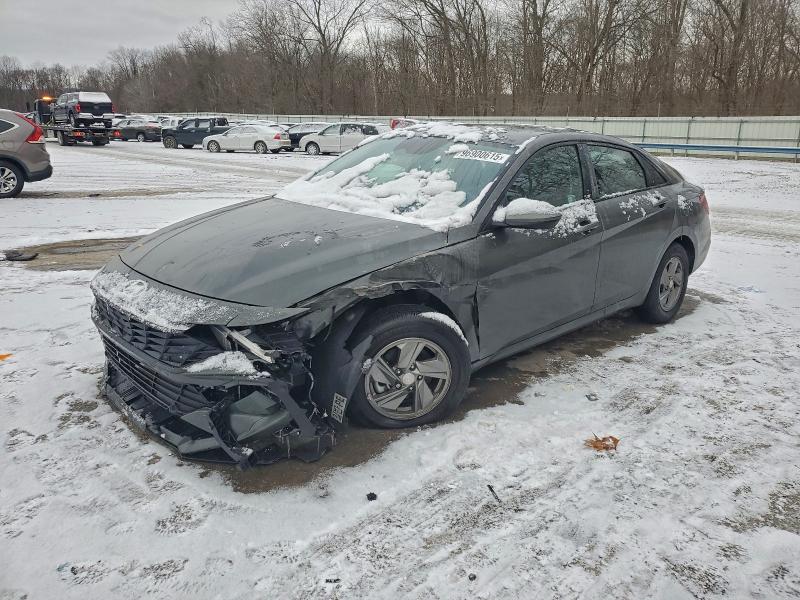 Фото 1 - HYUNDAI ELANTRA