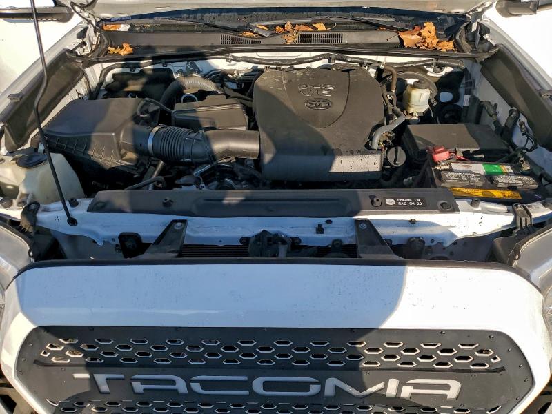 Фото 11 - TOYOTA TACOMA