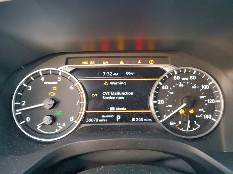 Фото 9 - NISSAN ROGUE