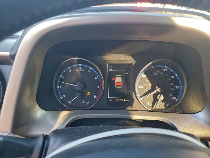 Фото 9 - TOYOTA RAV4