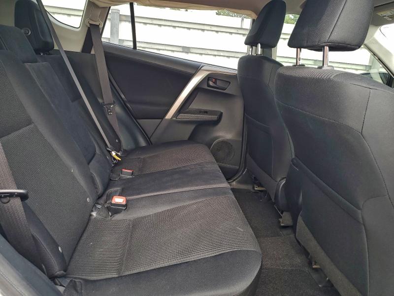 Фото 11 - TOYOTA RAV4