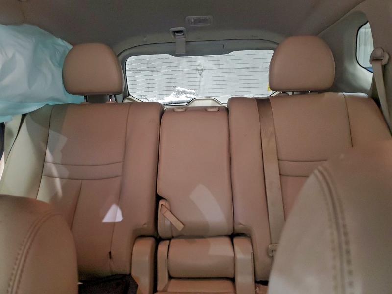 Фото 10 - NISSAN ROGUE