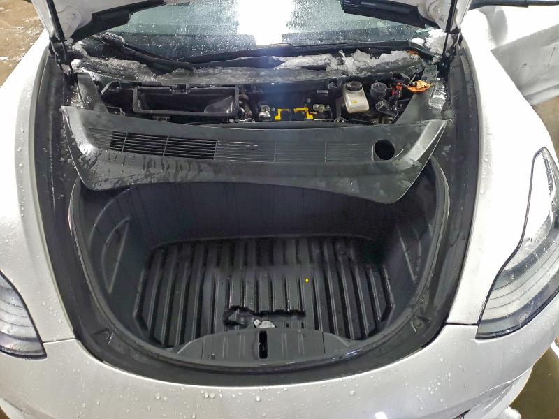 Фото 11 - TESLA MODEL 3