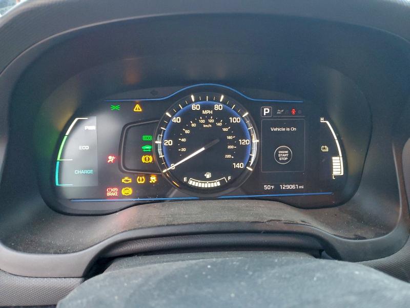 Фото 9 - HYUNDAI IONIQ