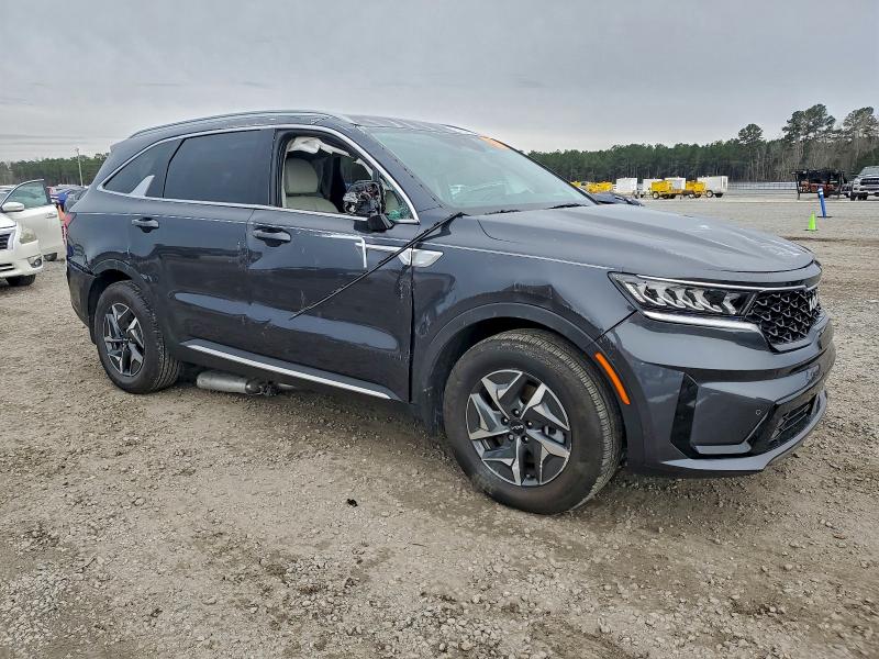 Фото 4 - KIA SORENTO