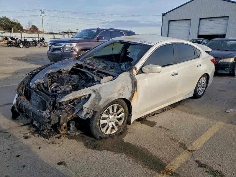 Фото 1 - NISSAN ALTIMA