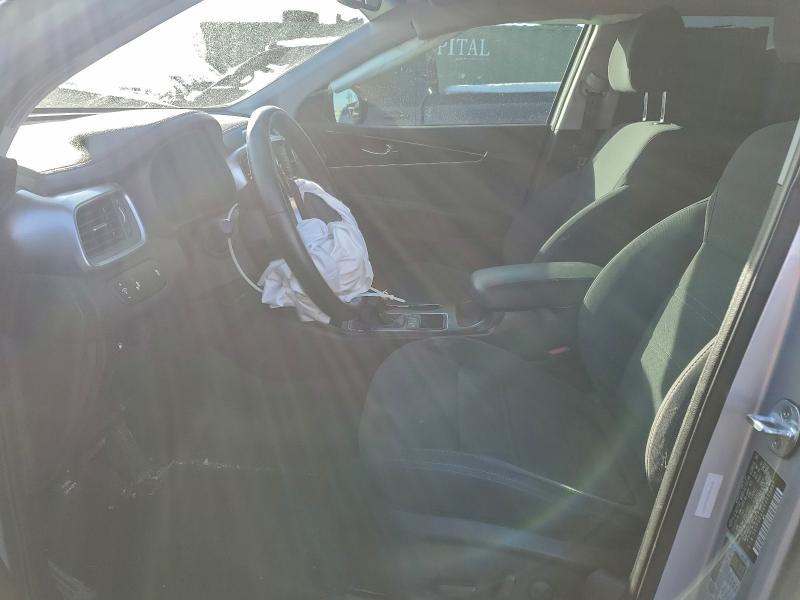 Фото 7 - KIA SORENTO