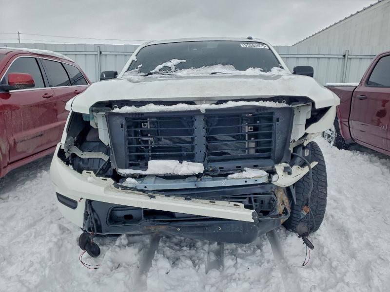 Фото 5 - NISSAN TITAN