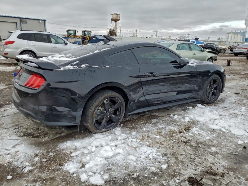 Фото 3 - FORD MUSTANG