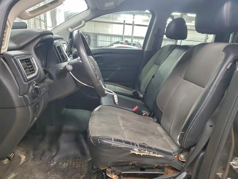 Фото 7 - NISSAN TITAN