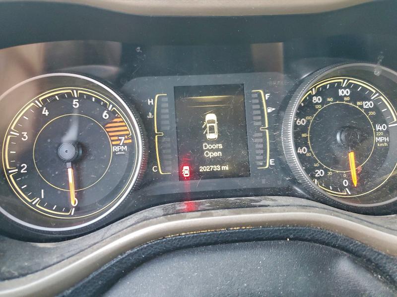 Фото 9 - JEEP GRAND CHER