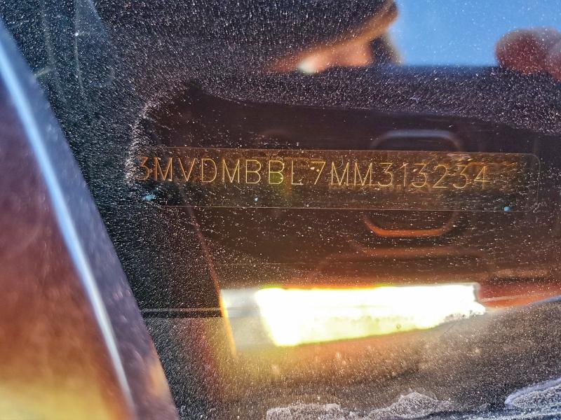 Фото 13 - MAZDA CX30