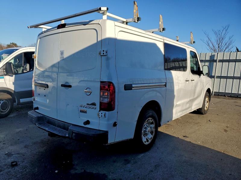 Фото 3 - NISSAN NV