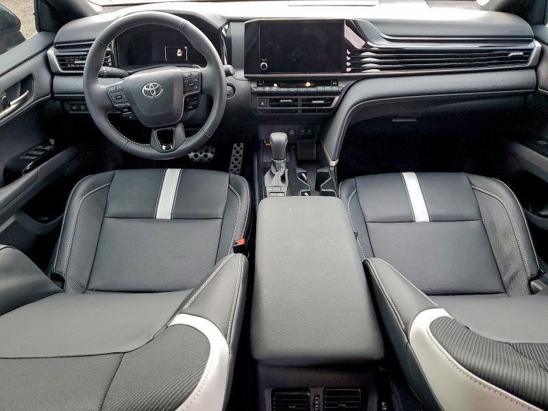 Фото 8 - TOYOTA CAMRY