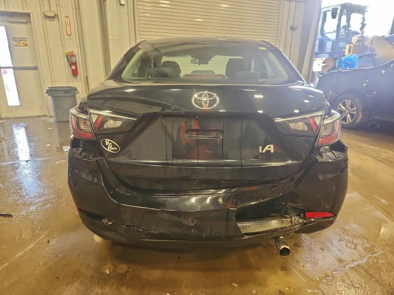 Фото 6 - TOYOTA YARIS