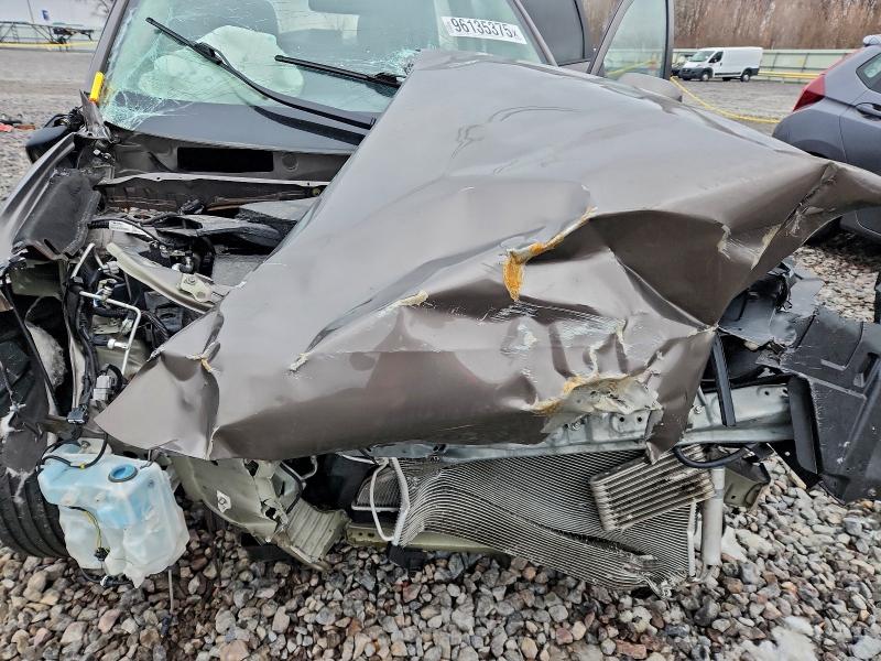 Фото 11 - MITSUBISHI OUTLANDER