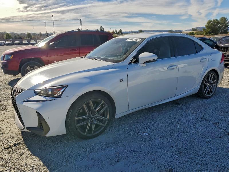 Фото 1 - LEXUS IS