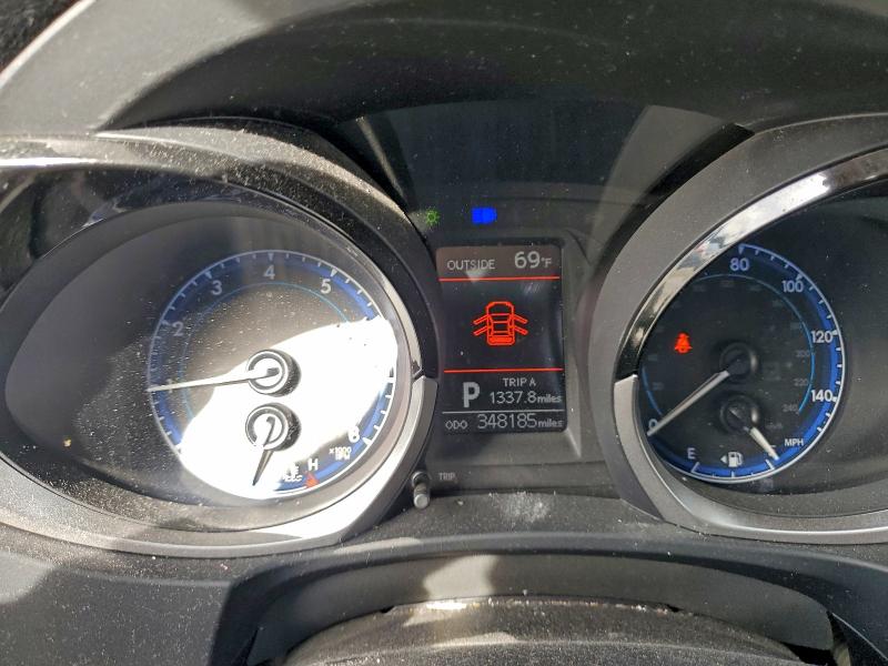 Фото 9 - TOYOTA COROLLA