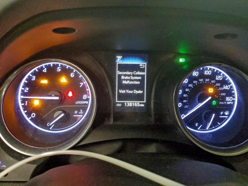 Фото 9 - TOYOTA CAMRY