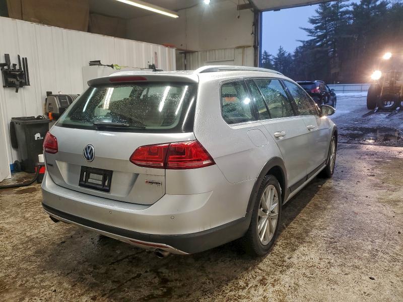 Фото 3 - VOLKSWAGEN GOLF