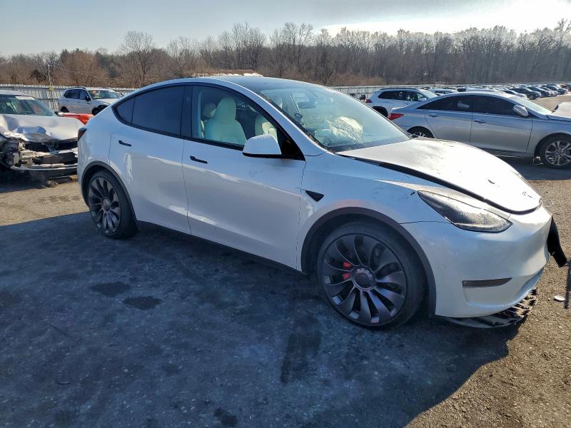 Фото 4 - TESLA MODEL Y