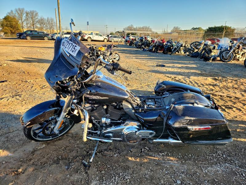 HARLEY-DAVIDSON FL 2020