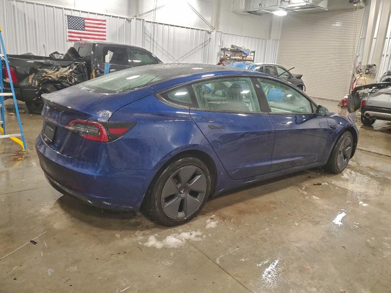 Фото 3 - TESLA MODEL 3