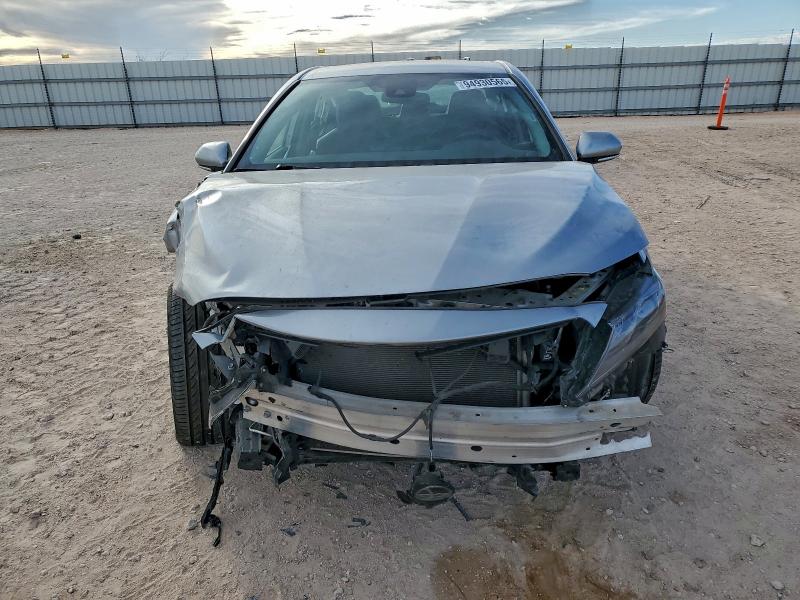 Фото 5 - TOYOTA CAMRY