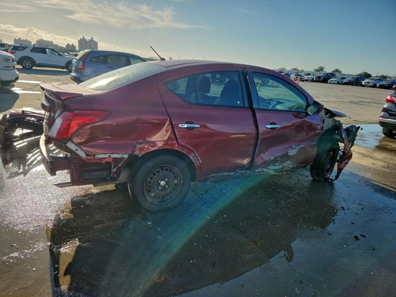 Фото 3 - NISSAN VERSA