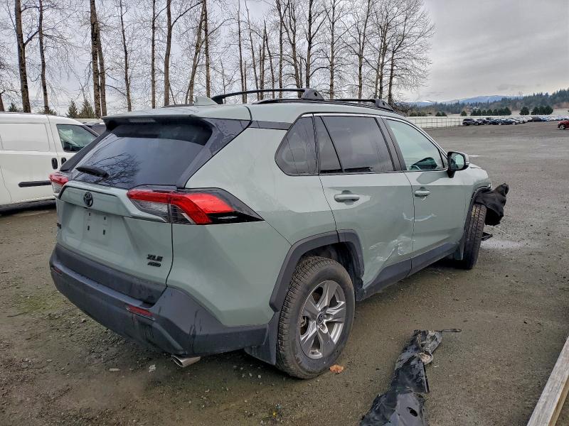 Фото 3 - TOYOTA RAV4