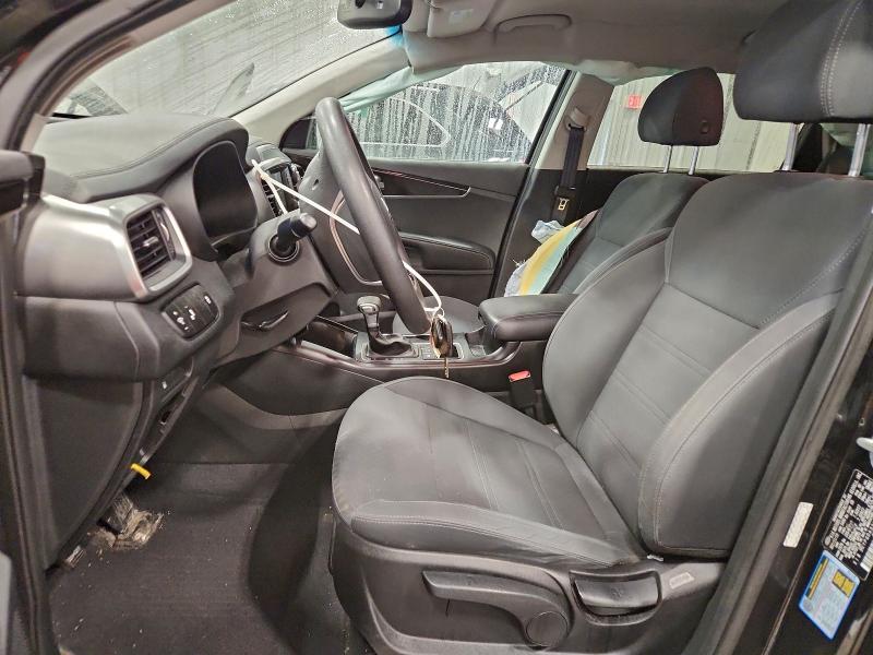 Фото 7 - KIA SORENTO