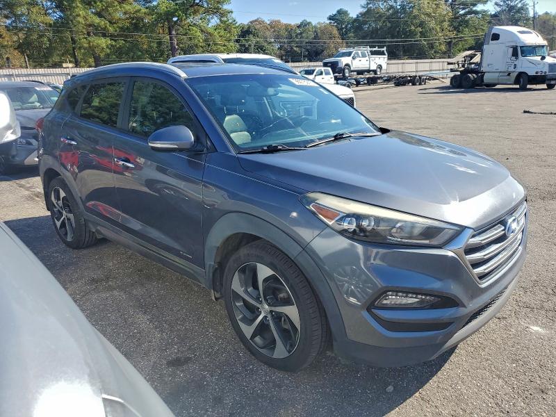 Фото 4 - HYUNDAI TUCSON