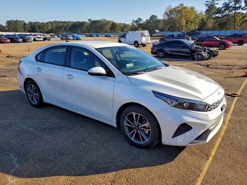 Фото 4 - KIA FORTE