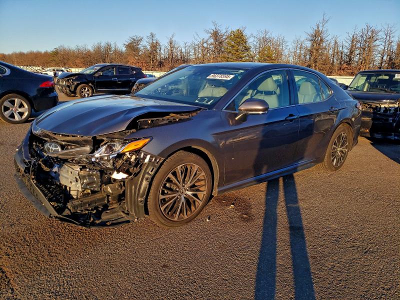 Фото 1 - TOYOTA CAMRY