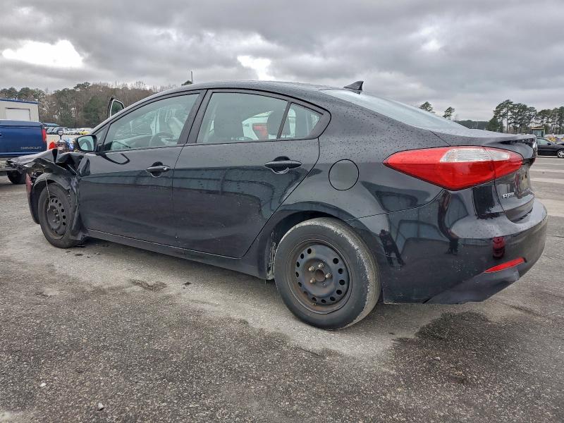 Фото 2 - KIA FORTE