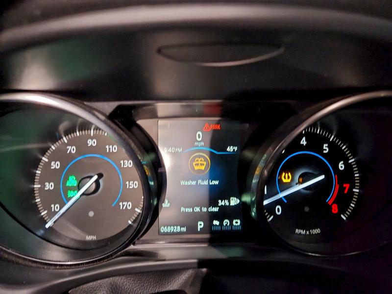 Фото 9 - JAGUAR XE