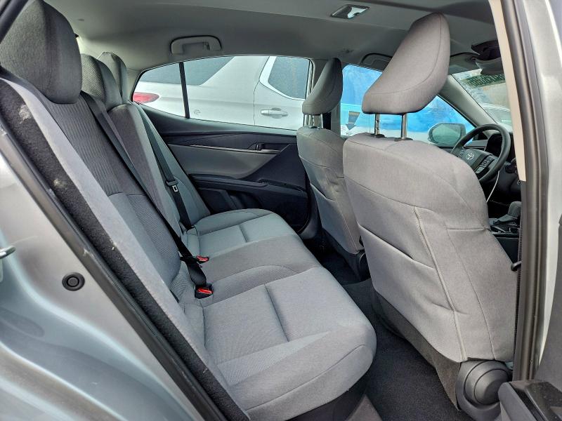 Фото 10 - TOYOTA CAMRY