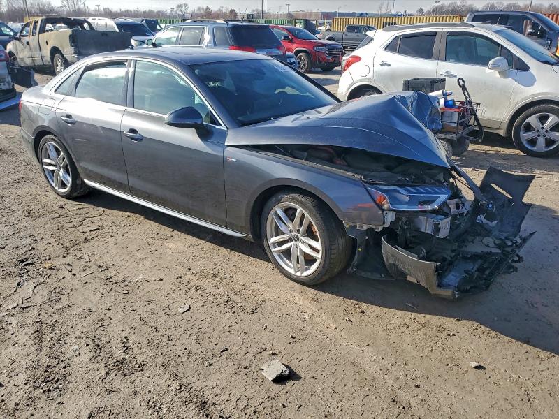 Фото 4 - AUDI A4