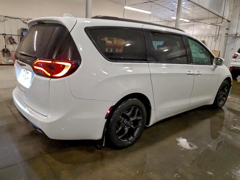 Фото 3 - CHRYSLER PACIFICA