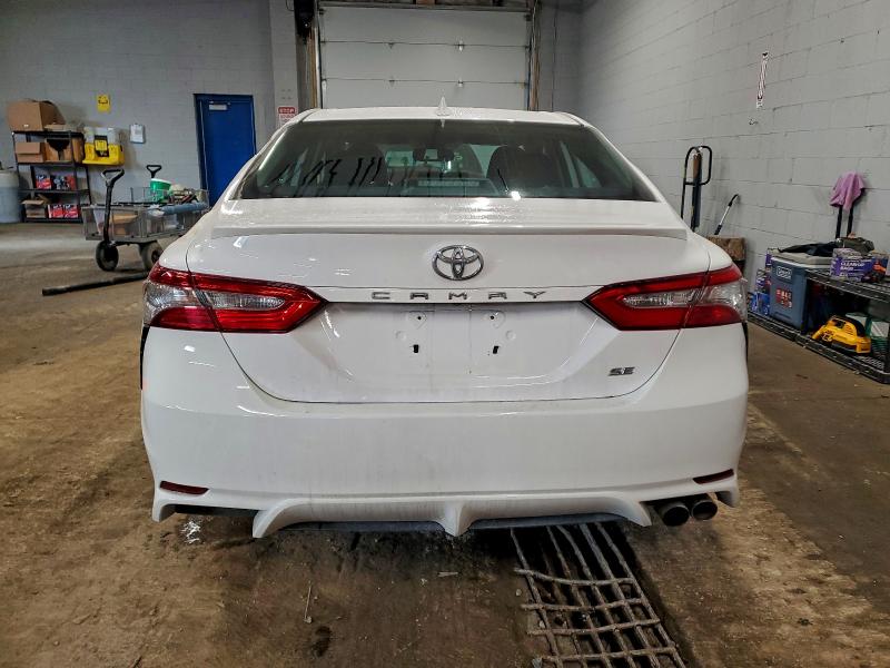 Фото 6 - TOYOTA CAMRY