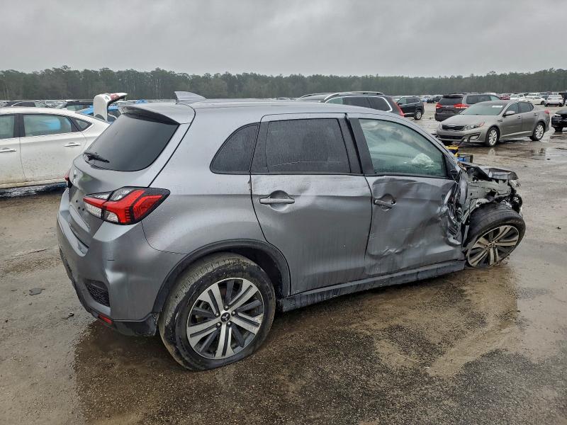 Фото 3 - MITSUBISHI OUTLANDER