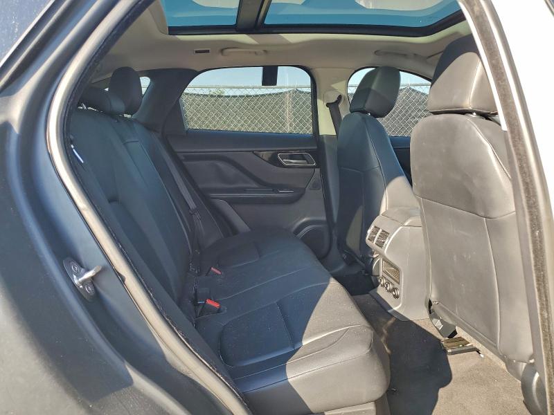 Фото 11 - JAGUAR F-PACE