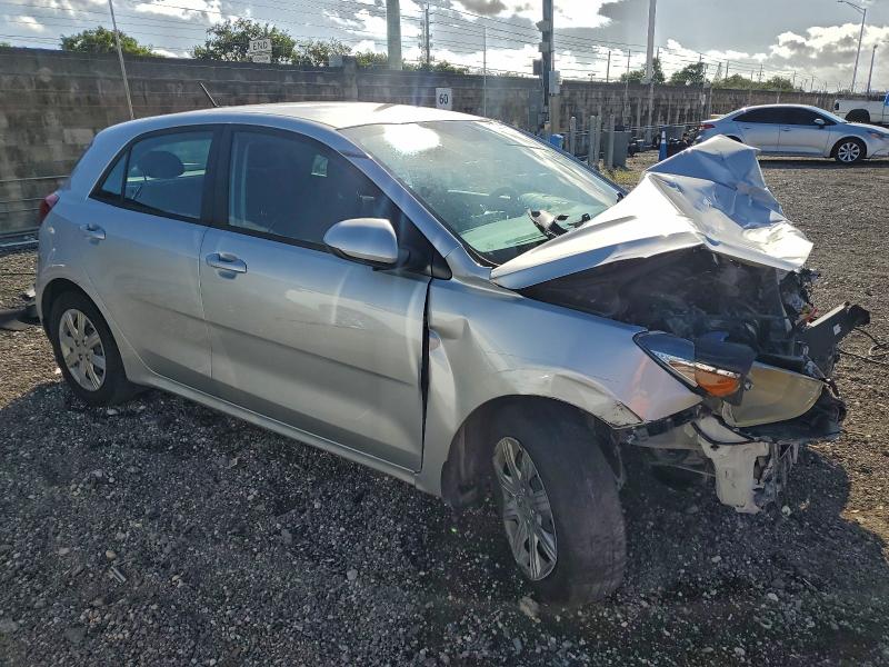 Фото 4 - KIA RIO