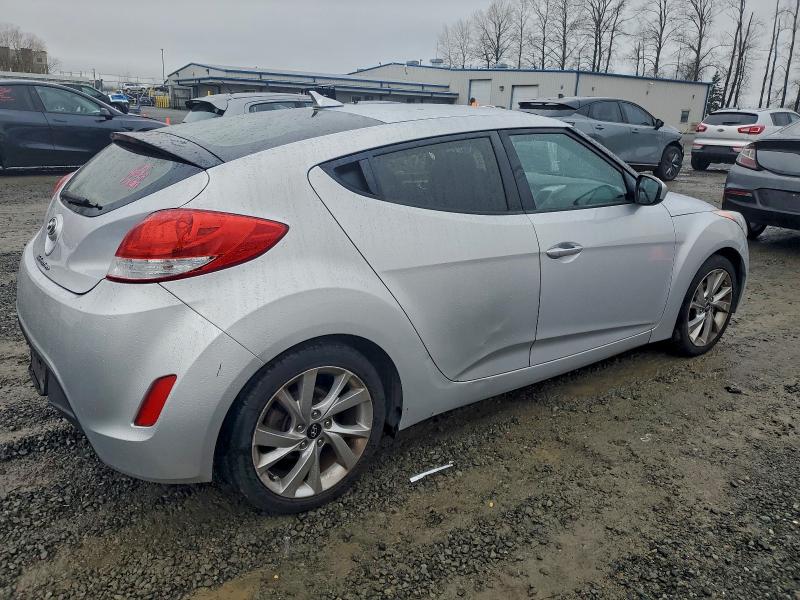 Фото 3 - HYUNDAI VELOSTER