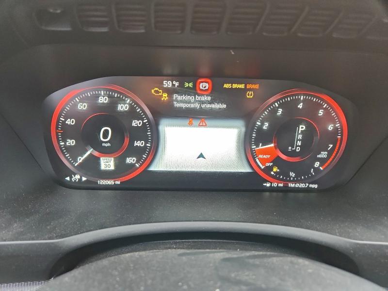 Фото 9 - VOLVO XC90