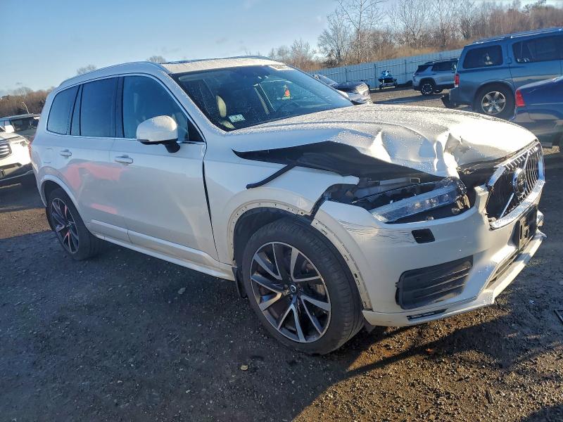 Фото 4 - VOLVO XC90