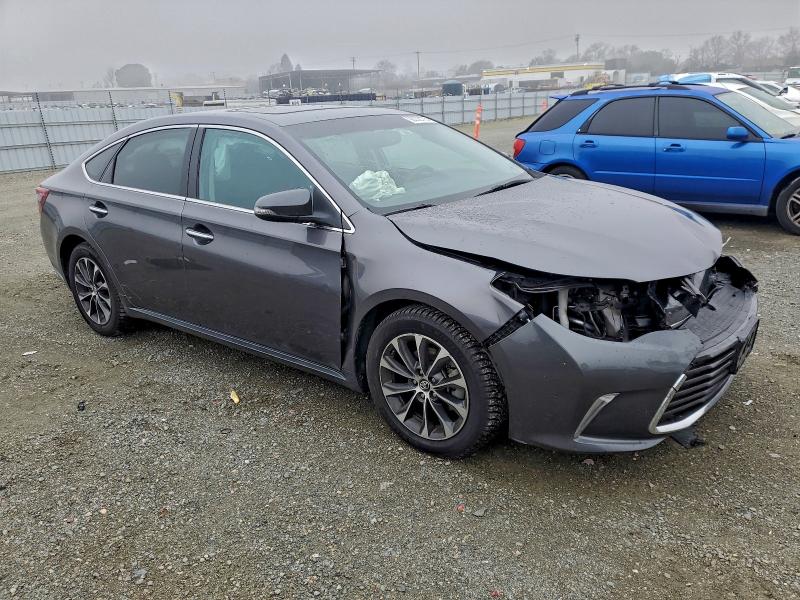 Фото 4 - TOYOTA AVALON