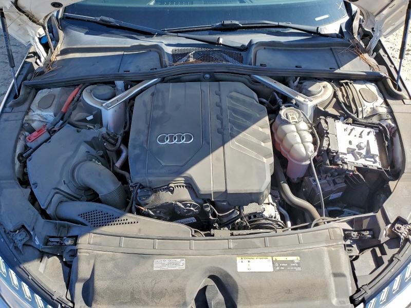 Фото 11 - AUDI A4