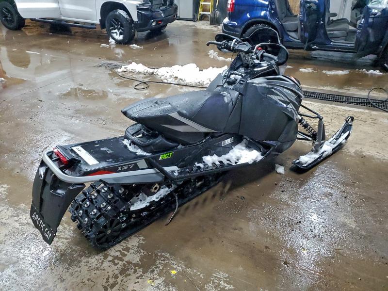 ARCTIC-CAT ZR8000 2019